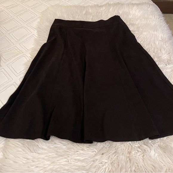 Gored black | Midi skirt - Picture 10 of 10